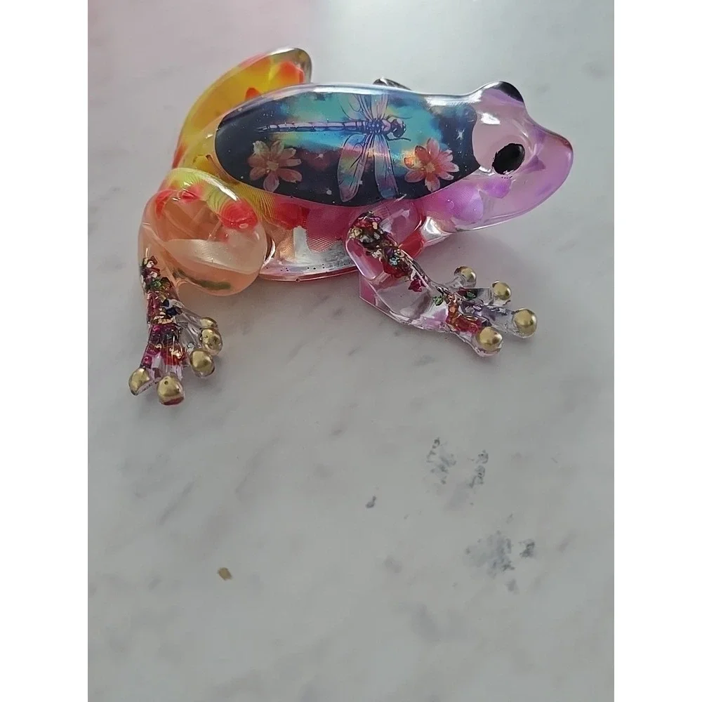 Resin Frog With‎ Dragonfly Figure Handmade Decoration Gift Paperweight 723